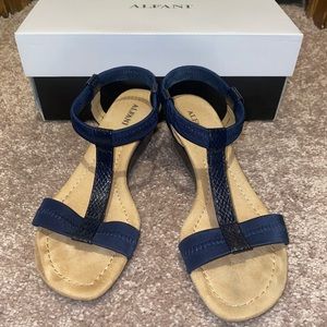 Women’s Slip on navy dress sandals